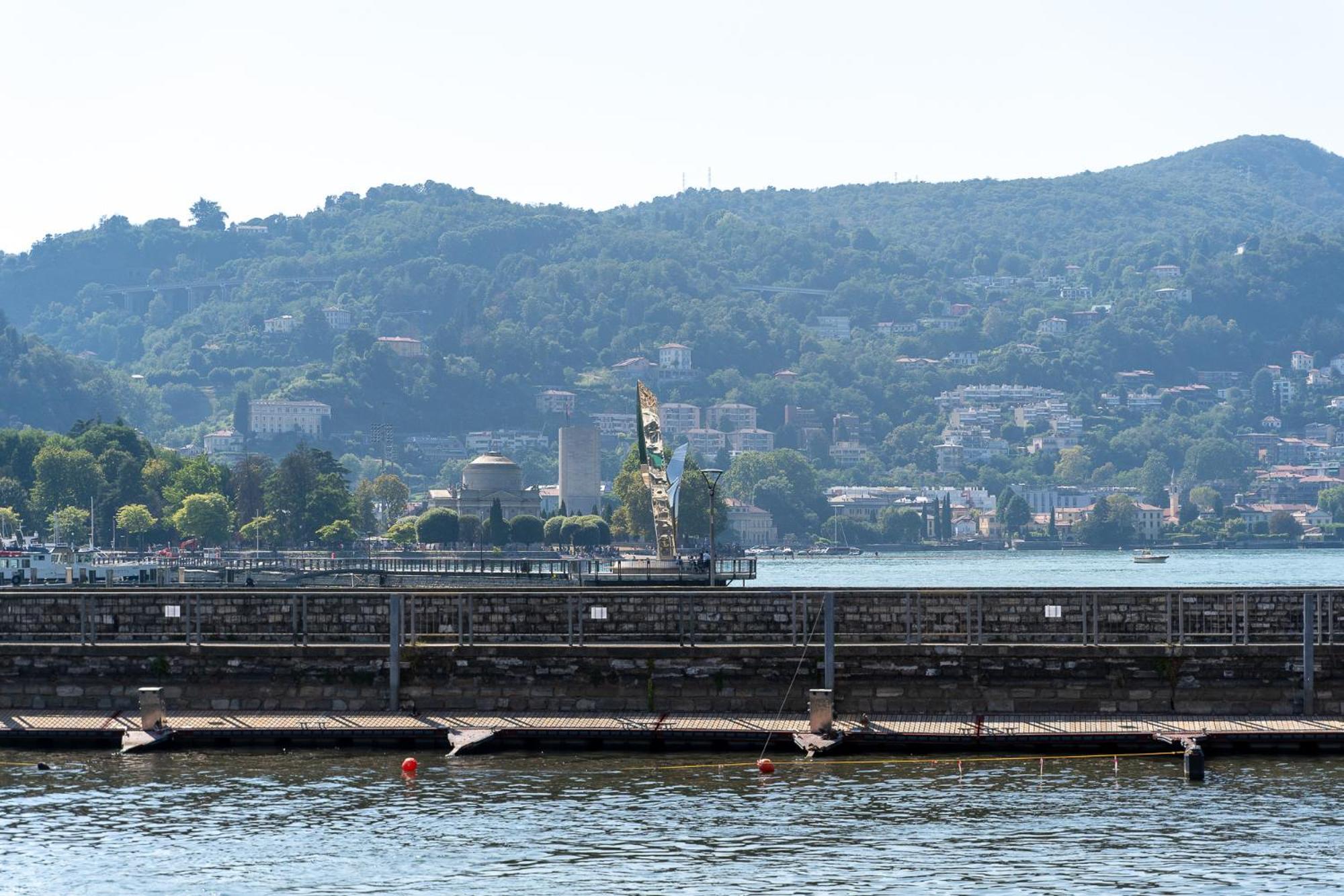Appartamento Esclusivo Fronte Lago, In Centro A Como Con Garage Экстерьер фото